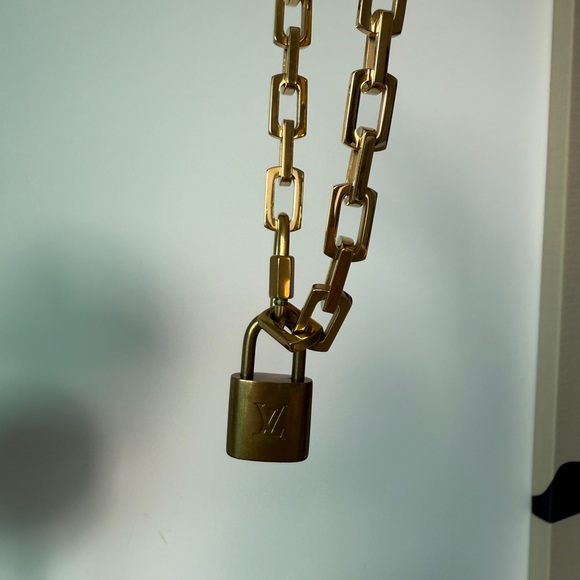 Louis Vuitton Gold Padlock Necklace - Picture 3 of 3